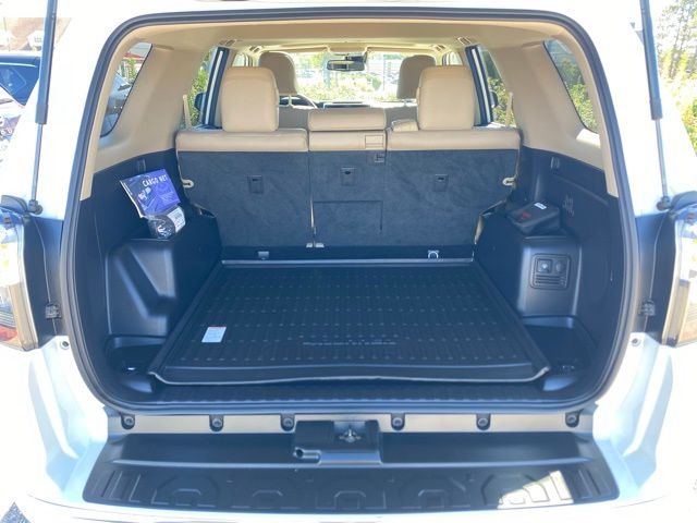 2022 Toyota 4Runner Limited photo 5