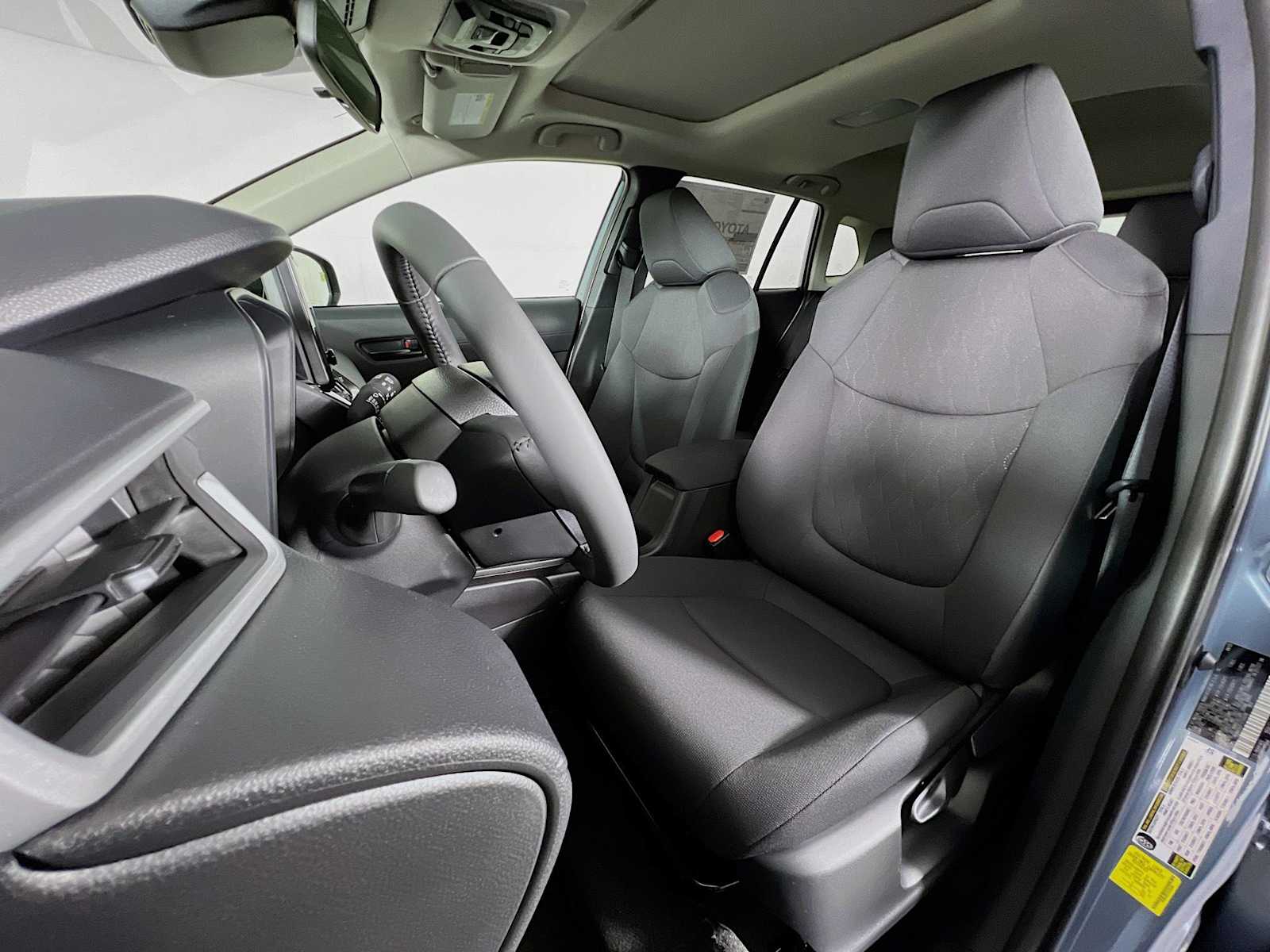 2026 Toyota Corolla Cross LE photo 12