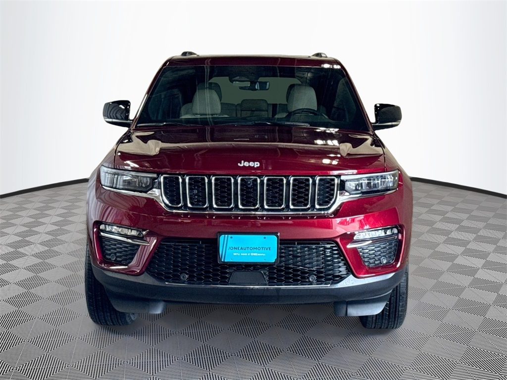 2025 Jeep Grand Cherokee Limited photo 2