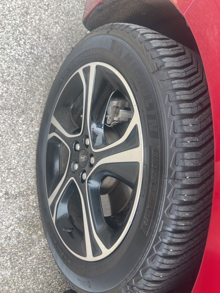 2019 Ford Edge ST's photo