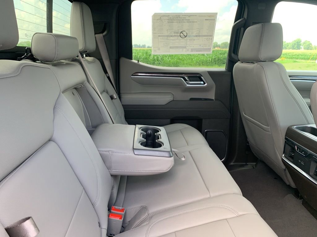 2025 Chevrolet Silverado 1500 LTZ photo 31
