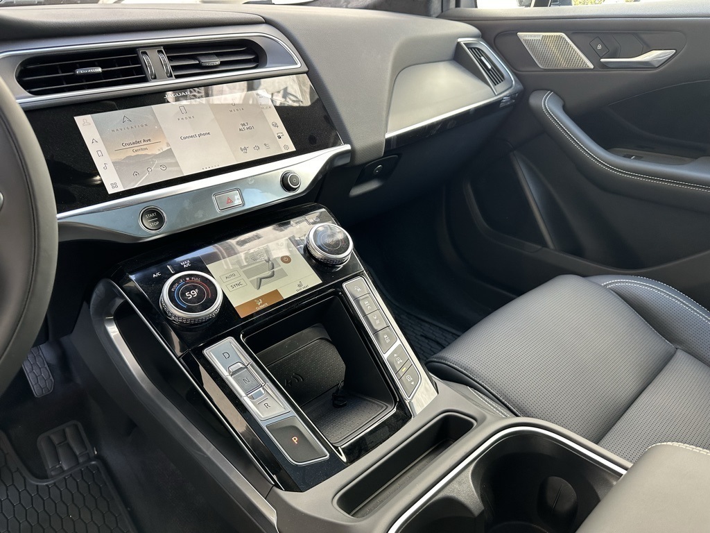 2024 Jaguar I-PACE HSE photo 14
