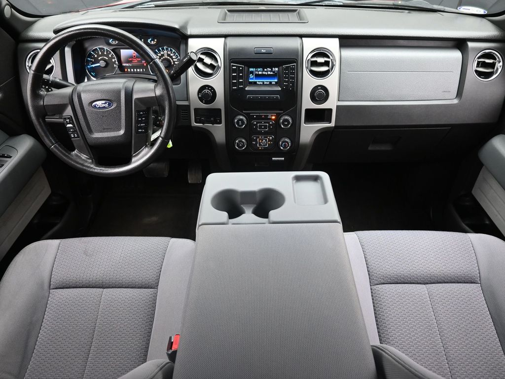 2014 Ford F-150 XLT photo 8