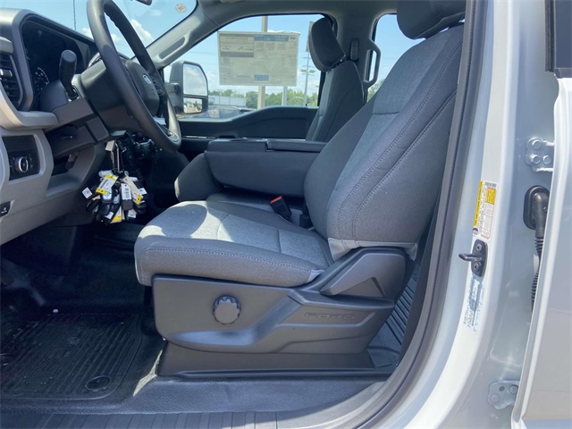 2025 Ford F-350 photo 11