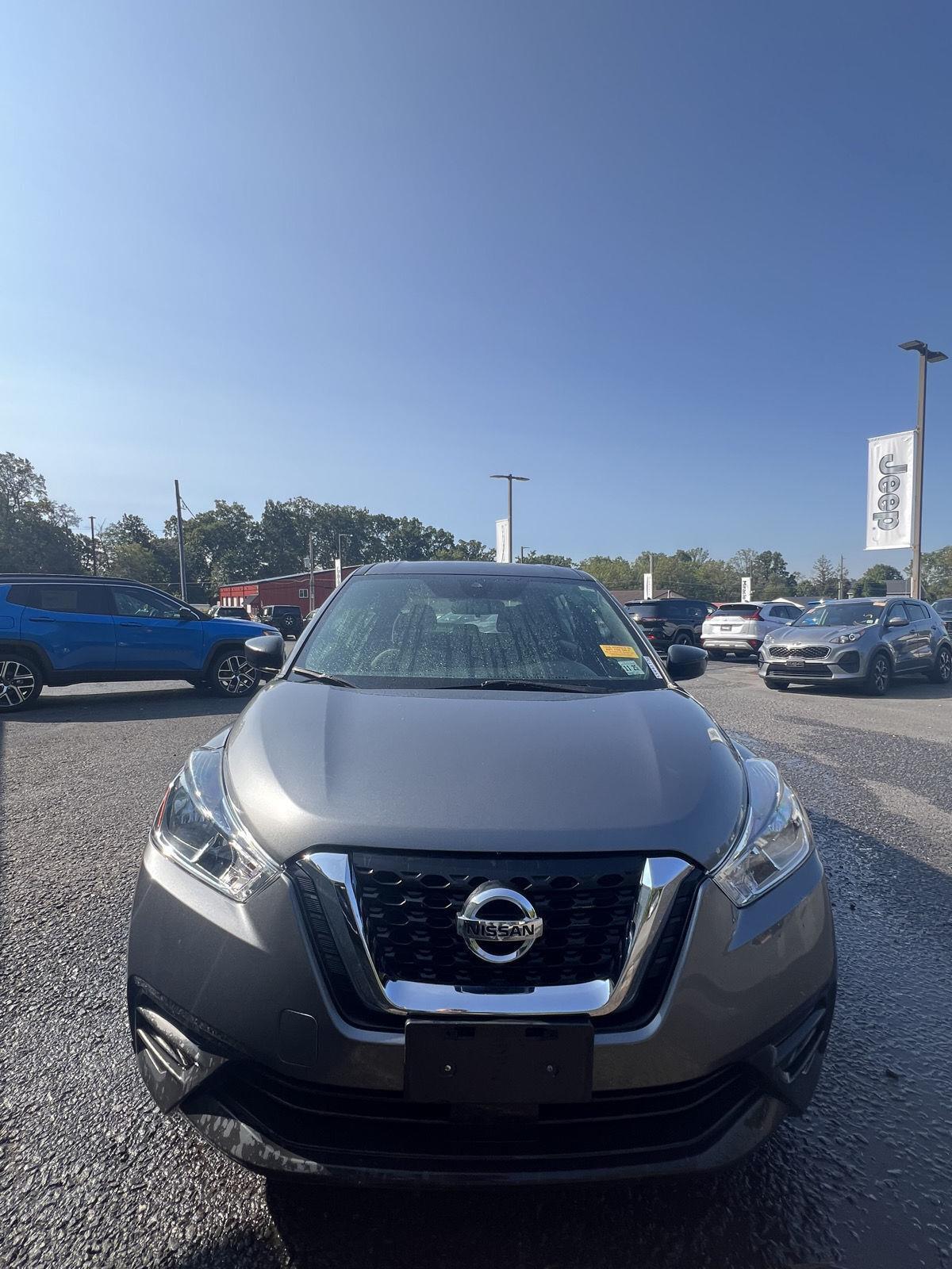 2020 Nissan Kicks S photo 8