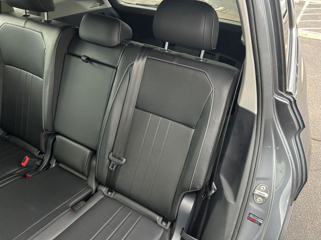 2024 Volkswagen Tiguan SE photo 19