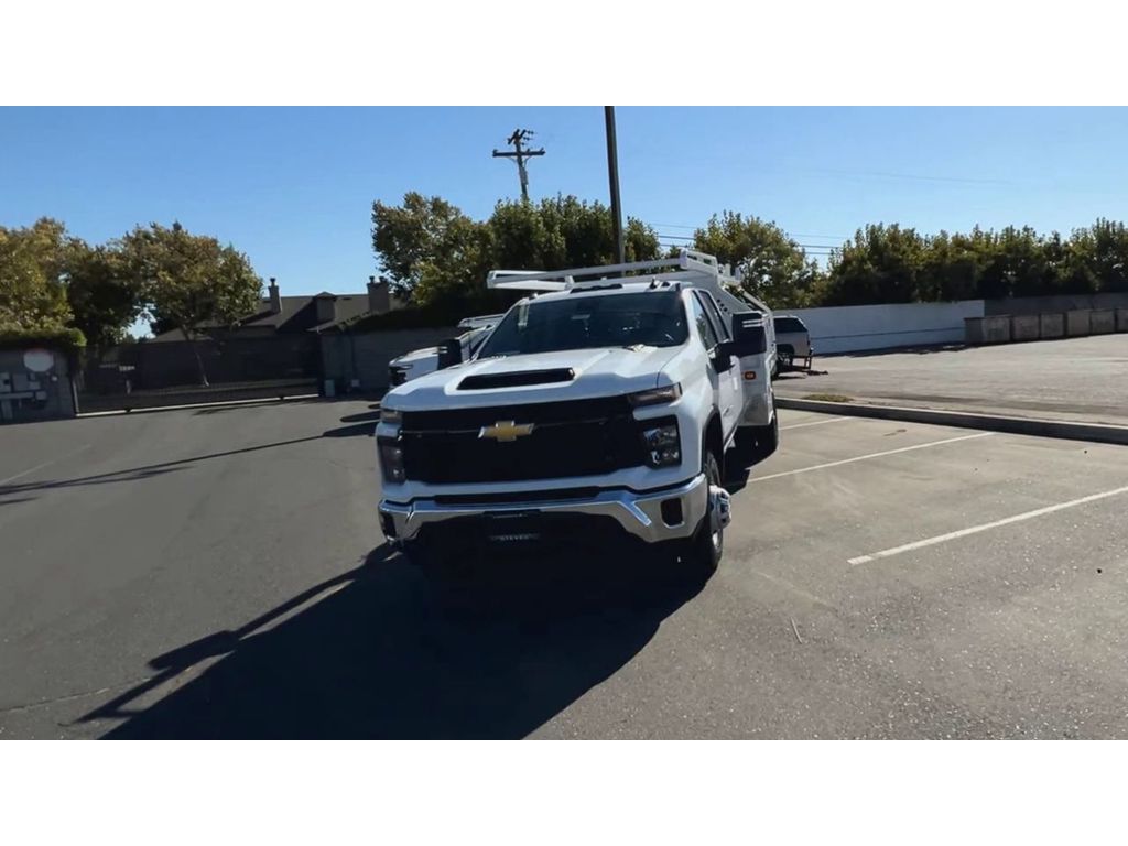 2024 Chevrolet Silverado 3500HD Work Truck photo 4