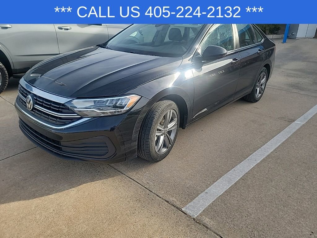 2024 Volkswagen Jetta SE's photo