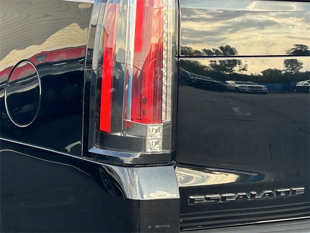 2017 Cadillac Escalade Luxury photo 29