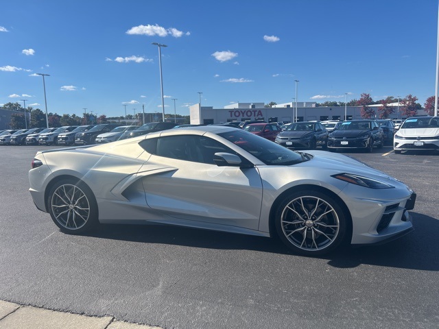 2024 Chevrolet Corvette Stingray photo 2