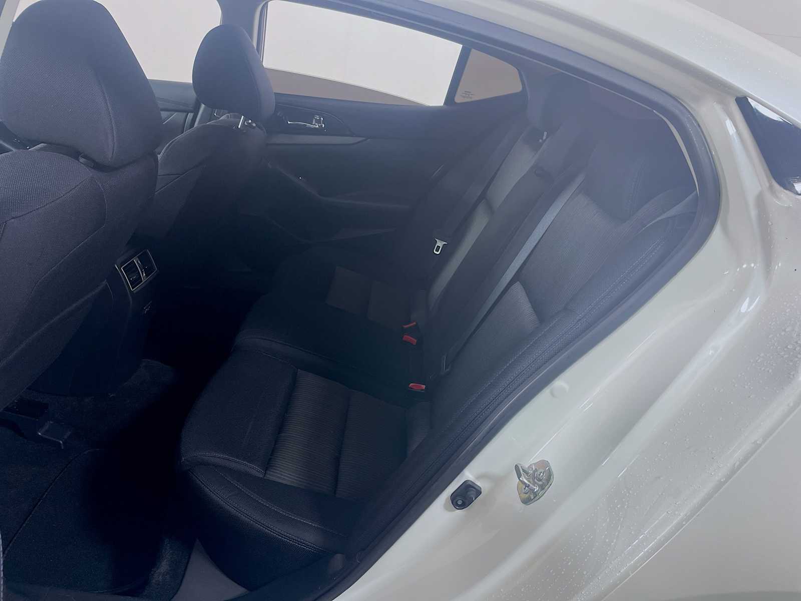 2018 Nissan Maxima S photo 19