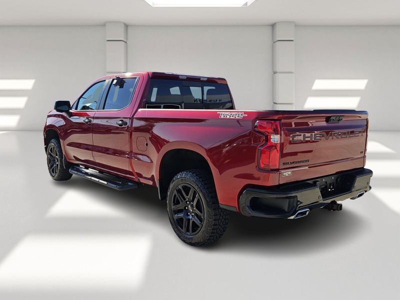 2023 Chevrolet Silverado 1500 LT Trail Boss photo 3