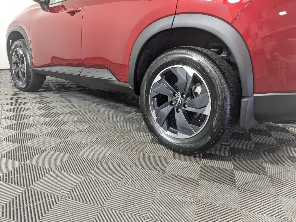 2026 Nissan Rogue SV photo 4