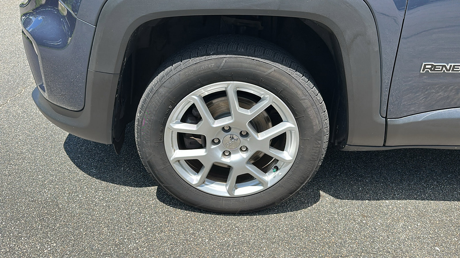 2021 Jeep Renegade Latitude photo 9