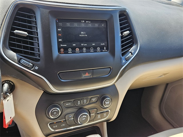 2020 Jeep Cherokee Latitude photo 18