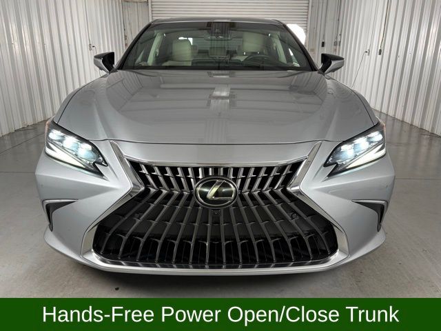 2023 Lexus ES 350 Ultra Luxury photo 3