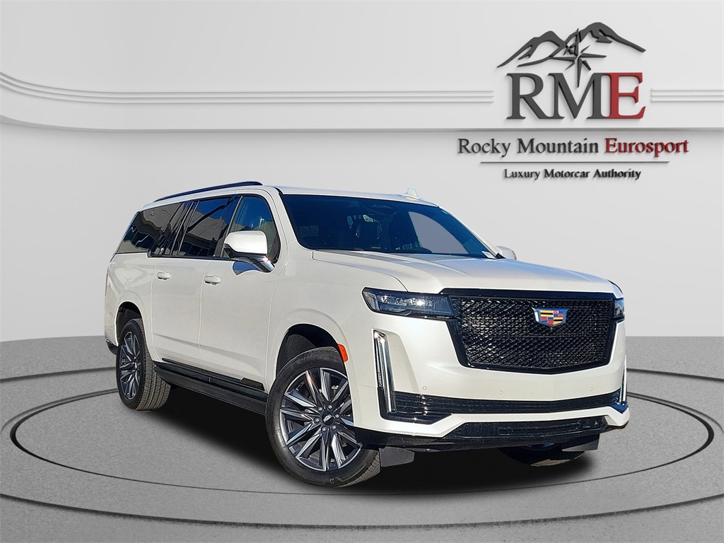 2023 Cadillac Escalade ESV Sport Platinum's photo