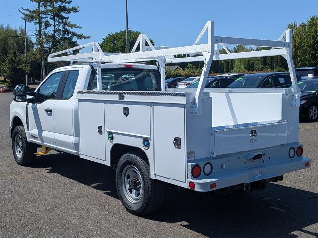 2025 Ford F-350 XL photo 3