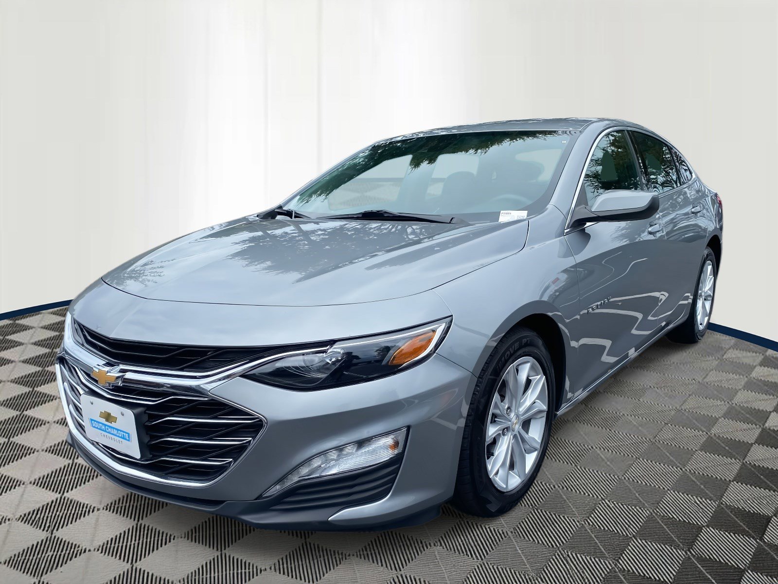 2024 Chevrolet Malibu 1LT photo 2