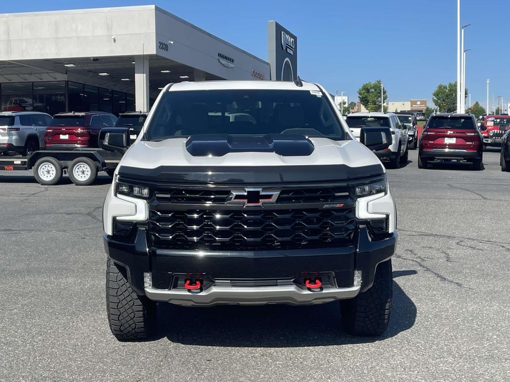 2023 Chevrolet Silverado 1500 ZR2 photo 2