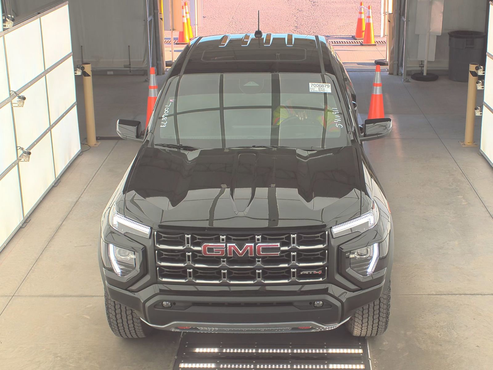 Used 2024 GMC Canyon AT4 with VIN 1GTP6DEK7R1263365 for sale in Little Rock