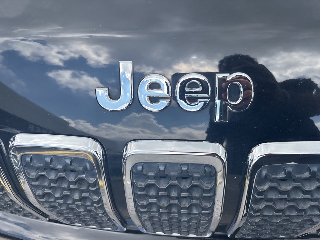 2019 Jeep Cherokee Limited photo 37