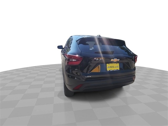 2024 Chevrolet Trax LS photo 6