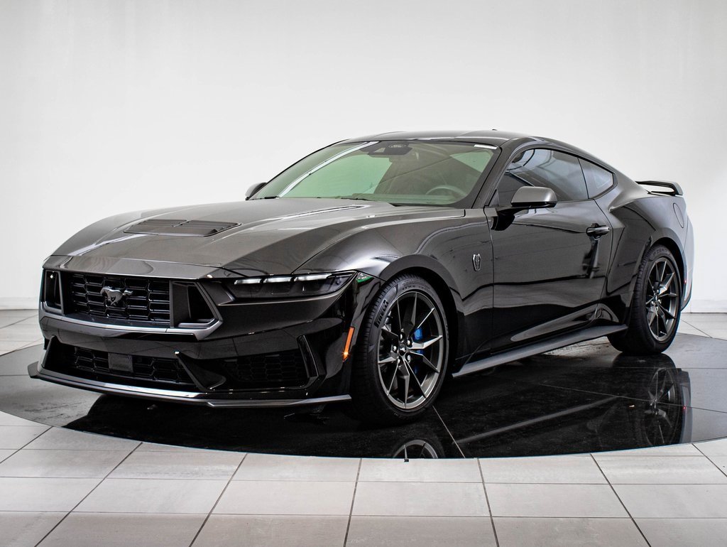 2025 Ford Mustang Dark Horse's photo