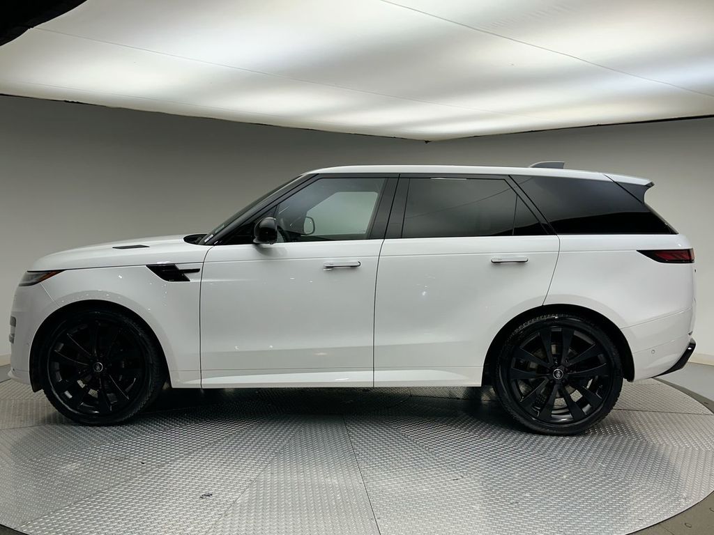 2024 Land Rover Range Rover Sport P400 Dynamic SE photo 2