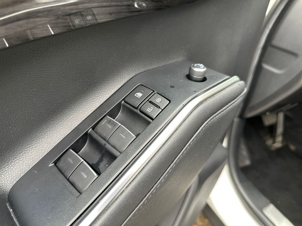 2020 Toyota Highlander Platinum photo 11