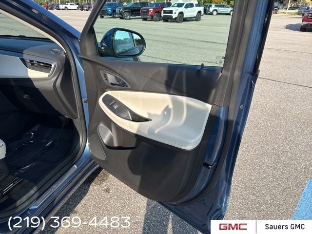 2024 Buick Encore GX Avenir photo 28