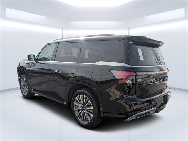 2026 Infiniti QX80 Luxe photo 4