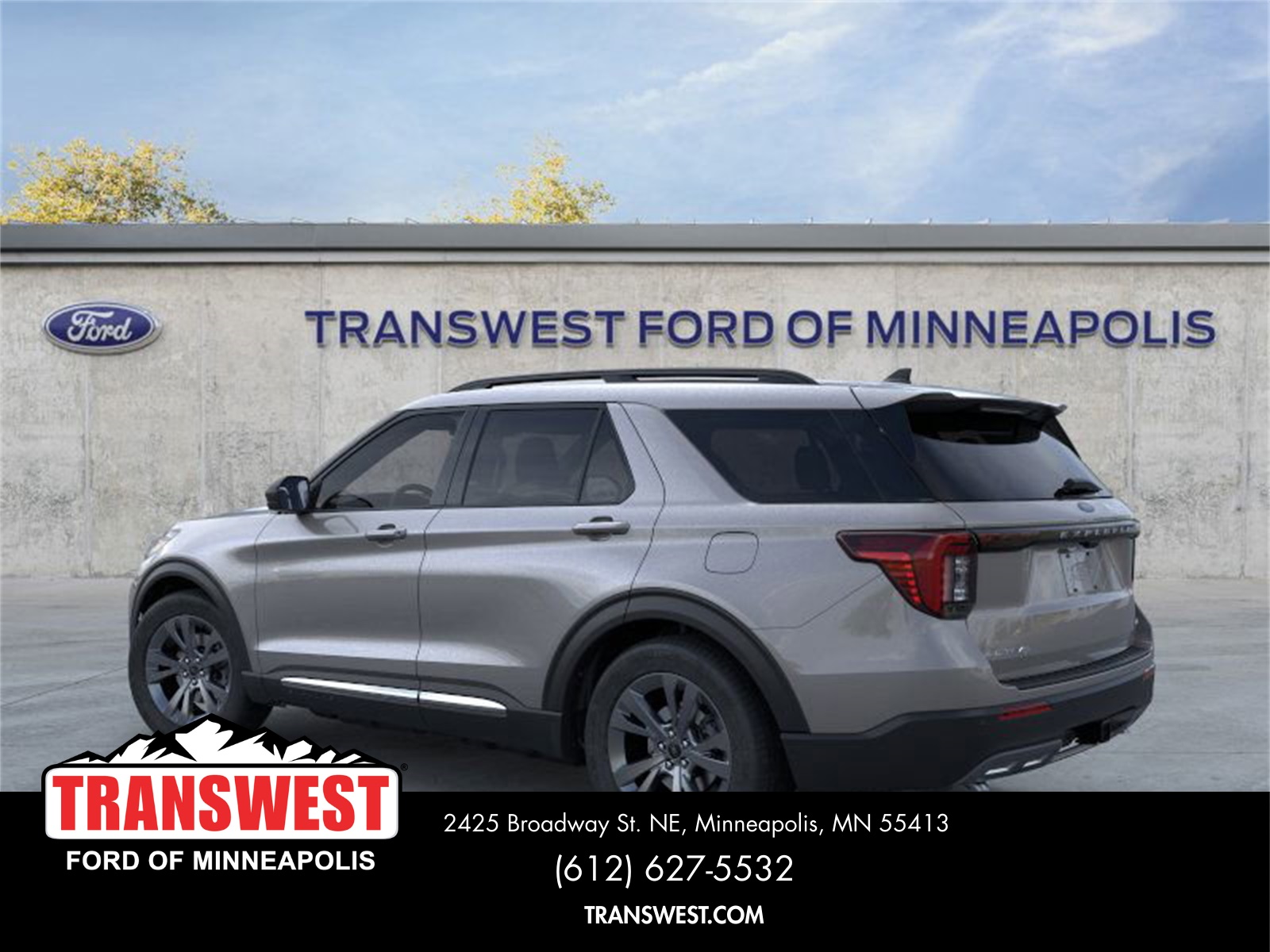2025 Ford Explorer photo 4