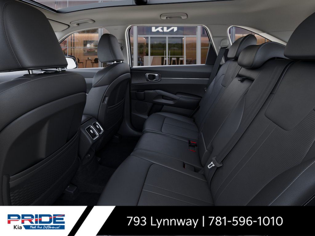 2025 Kia Sorento S photo 13