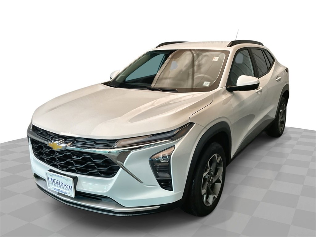 2024 Chevrolet Trax LT's photo
