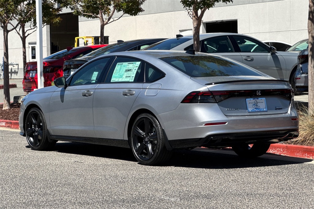 2025 Honda Accord Hybrid Sport-L photo 5