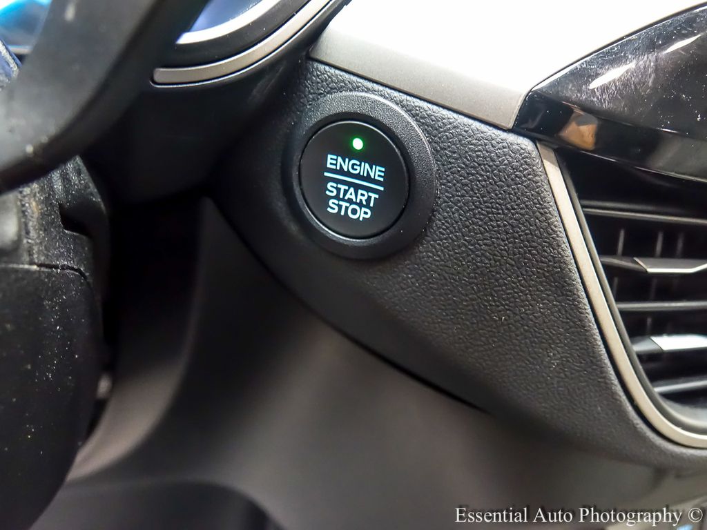2022 Ford Escape SE photo 12