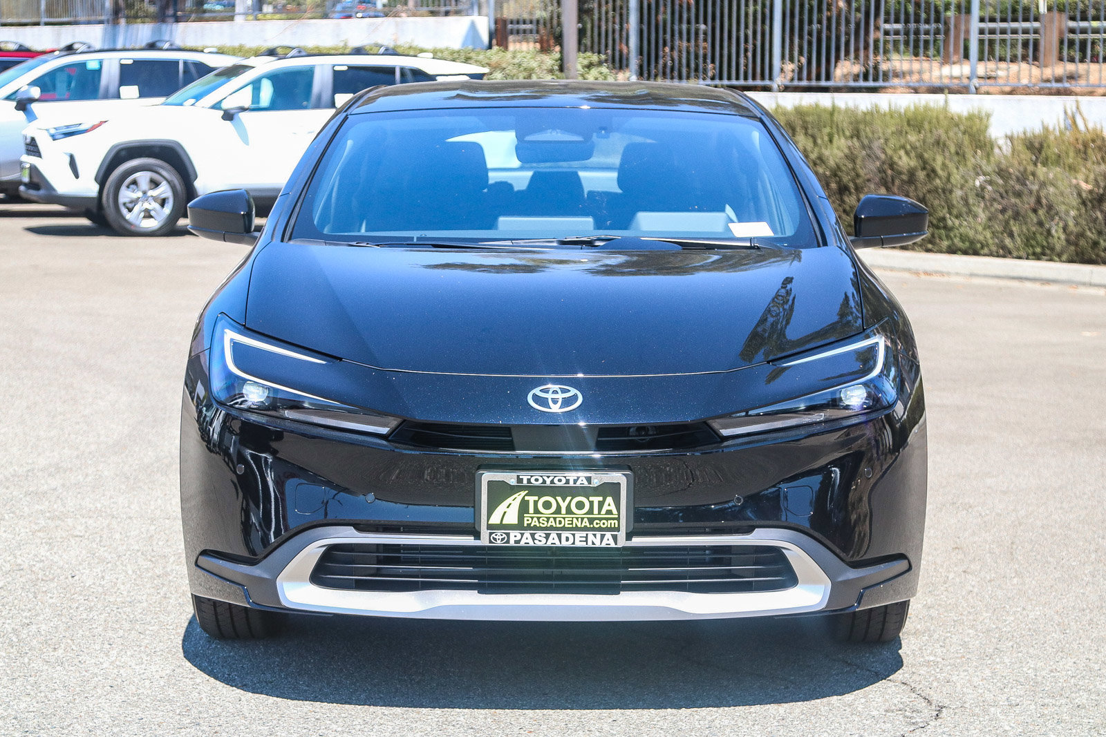 2026 Toyota Prius Plug-in Hybrid SE photo 2