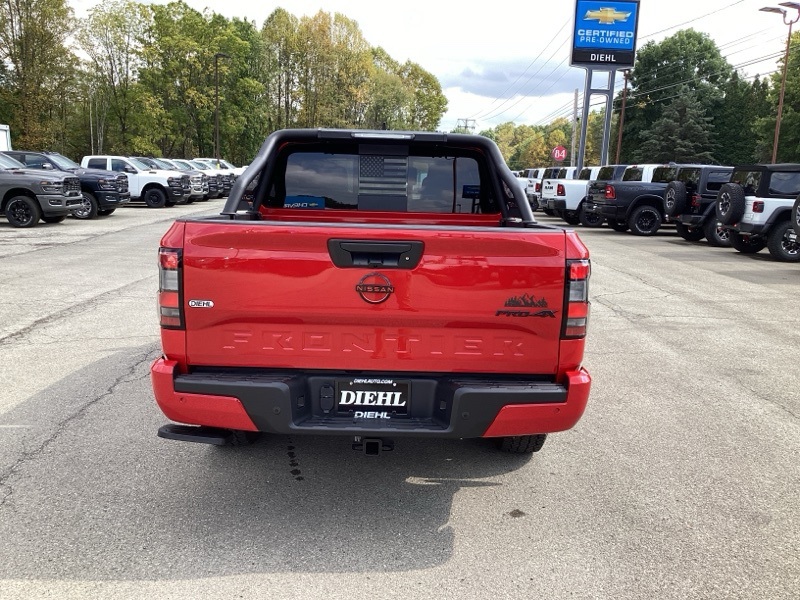 2024 Nissan Frontier PRO-4X Crew Cab photo 3