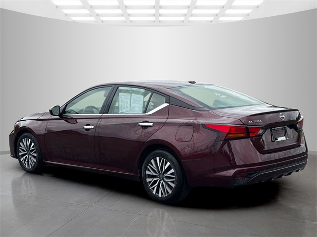 2023 Nissan Altima 2.5 SV photo 5