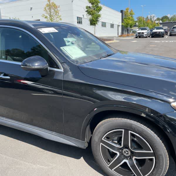 2023 Mercedes Benz GLC 300 4MATIC photo 5