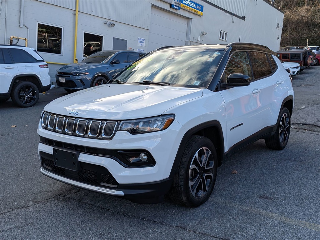2022 Jeep Compass Limited's photo