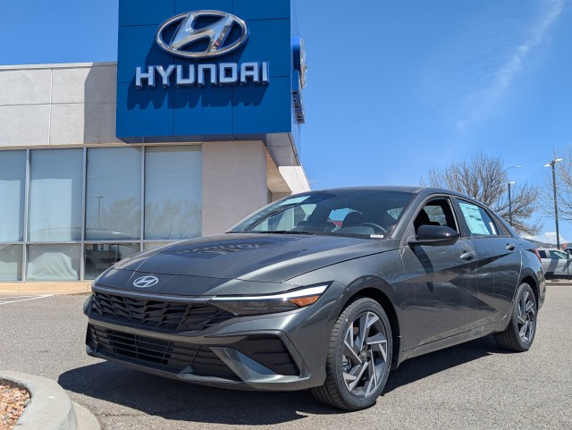 New 2025 AMAZON GRAY / BLACK Hyundai SEL Sport image 1