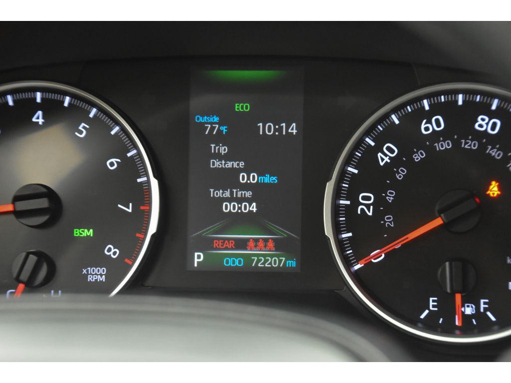 2020 Toyota RAV4 XLE photo 19