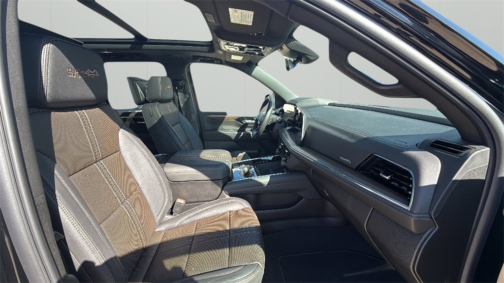 2026 Chevrolet Tahoe High Country photo 35