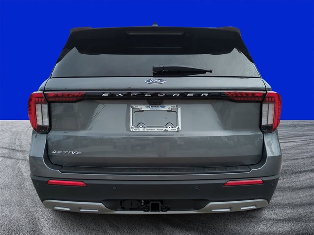 2025 Ford Explorer photo 4
