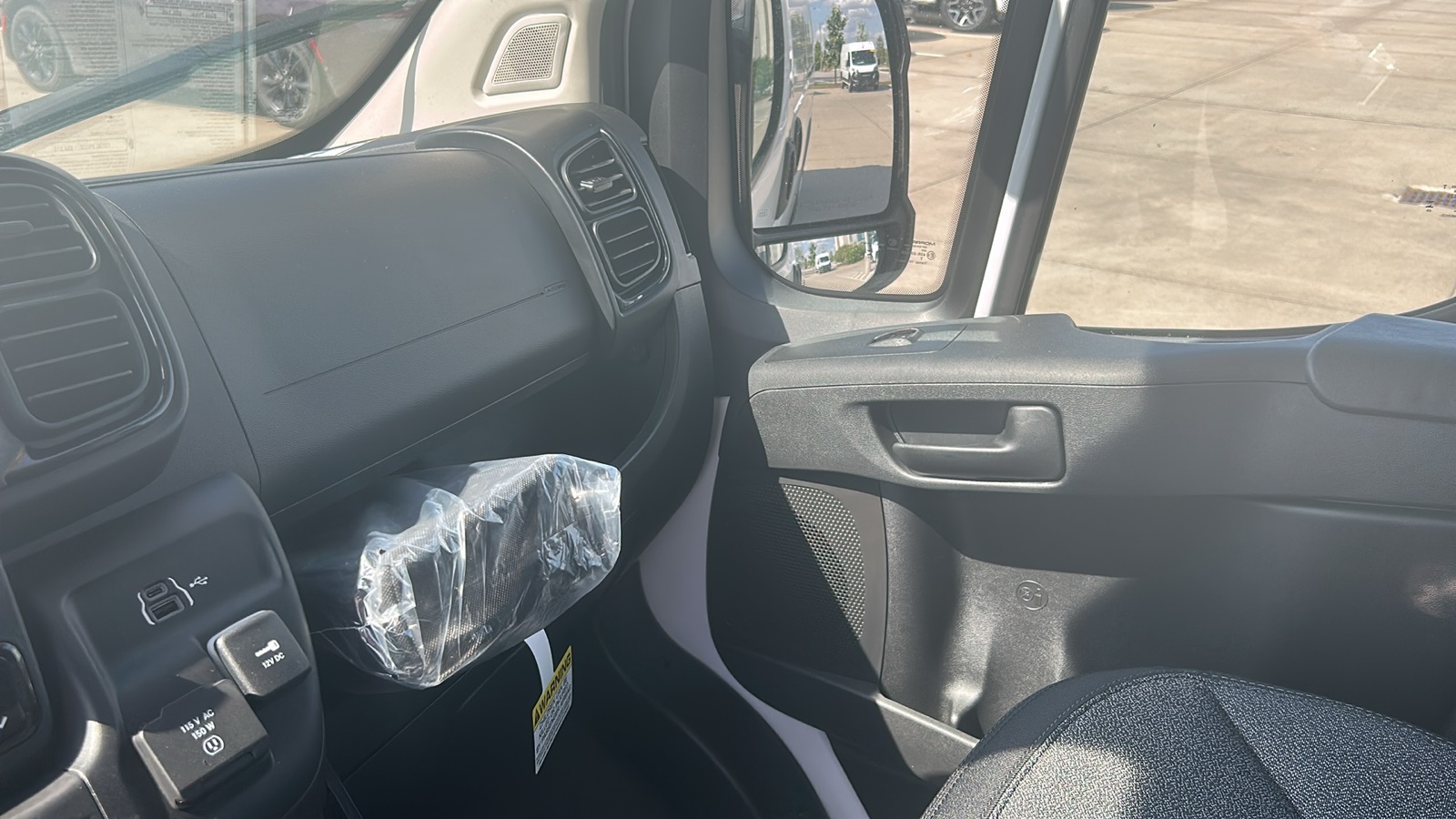 2026 Ram ProMaster 3500 photo 21