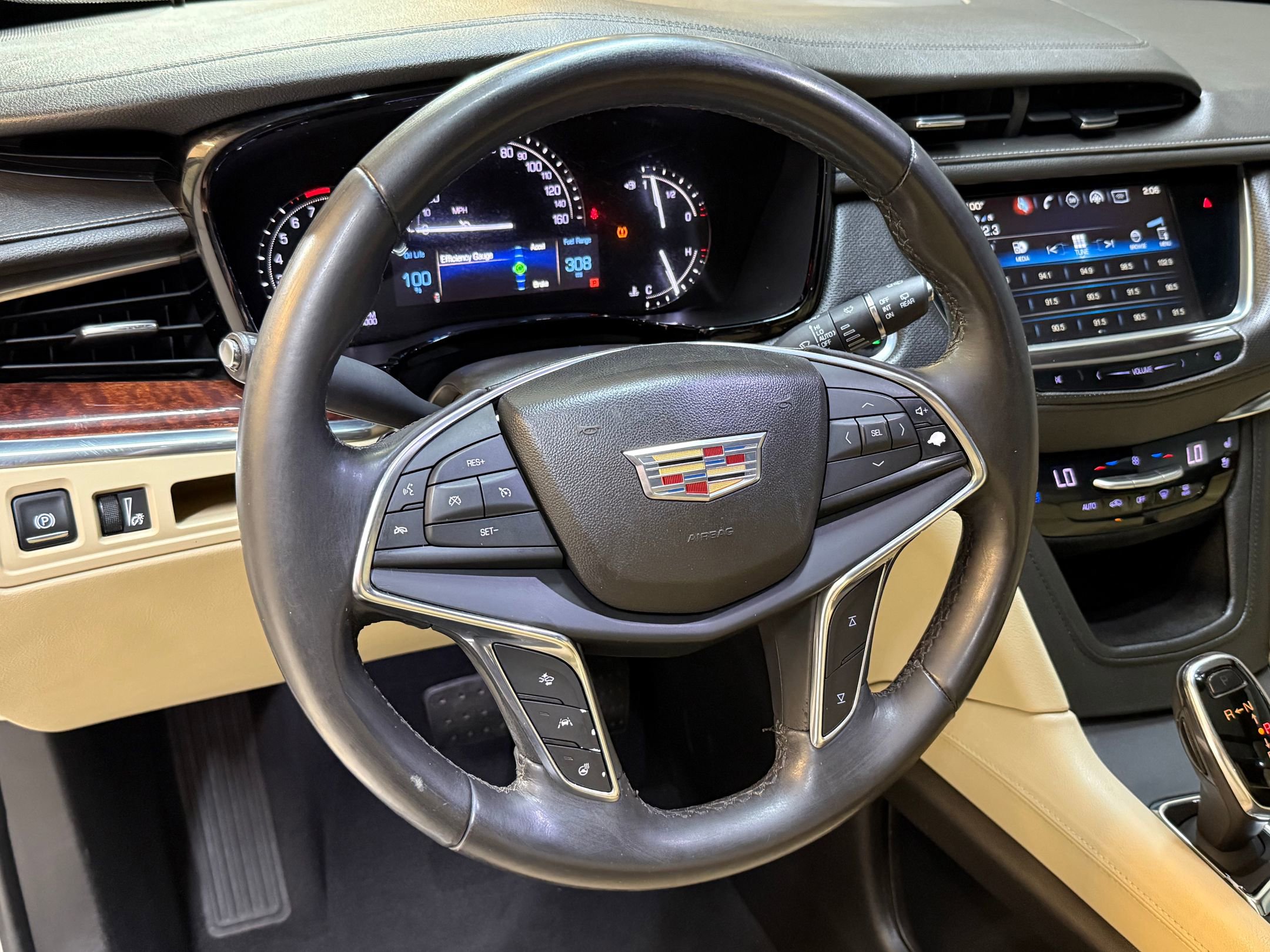 2018 Cadillac XT5 Premium Luxury photo 3