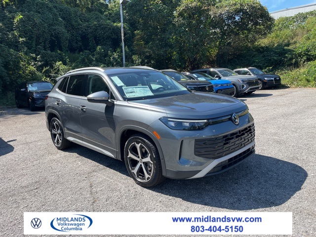 2025 Volkswagen Tiguan SE's photo