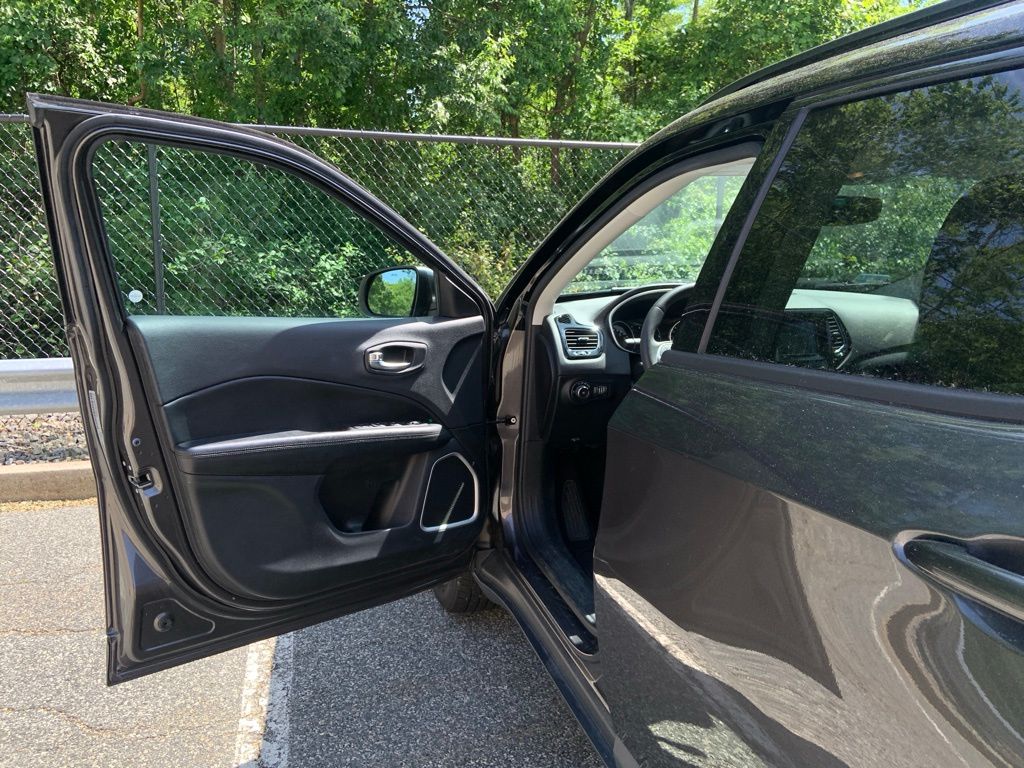 2021 Jeep Compass Altitude photo 4
